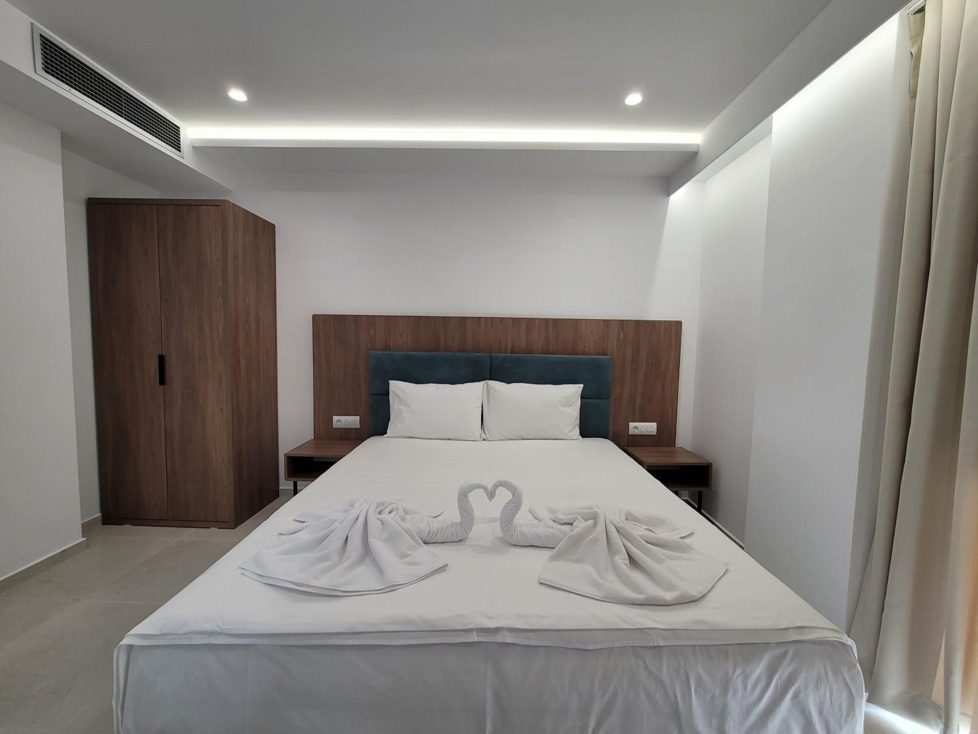 Prestige Hotel Ksamil Exterior photo