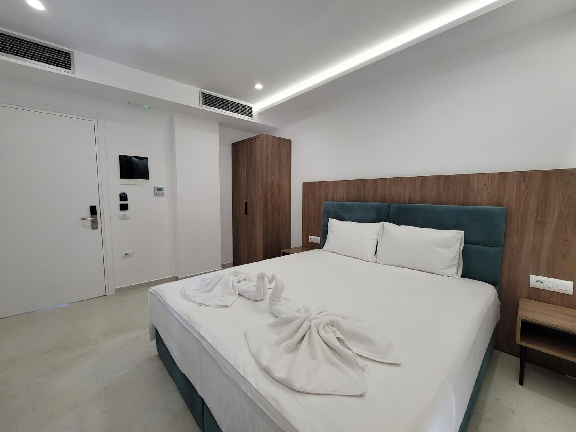 Prestige Hotel Ksamil Exterior photo