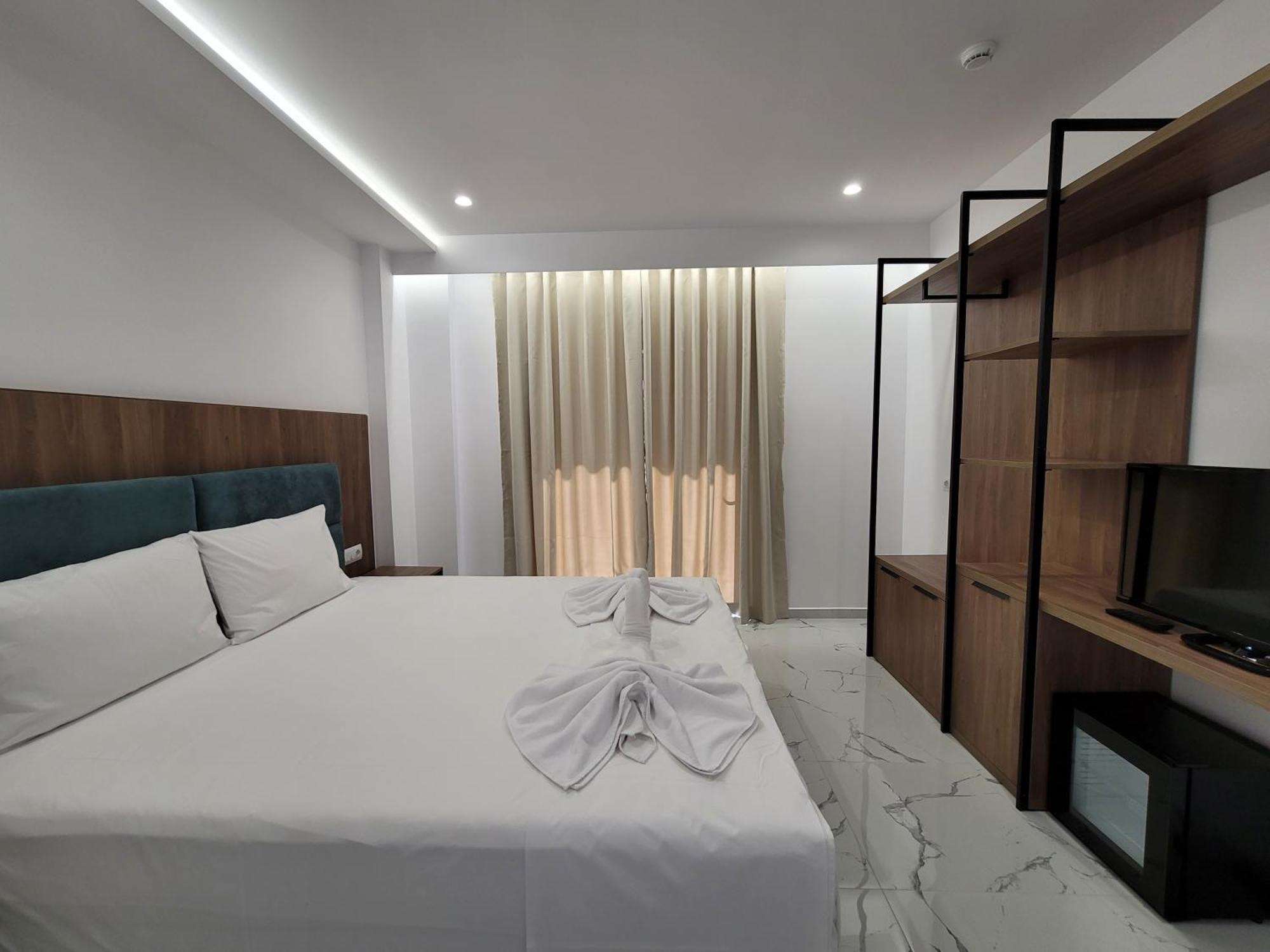 Prestige Hotel Ksamil Exterior photo