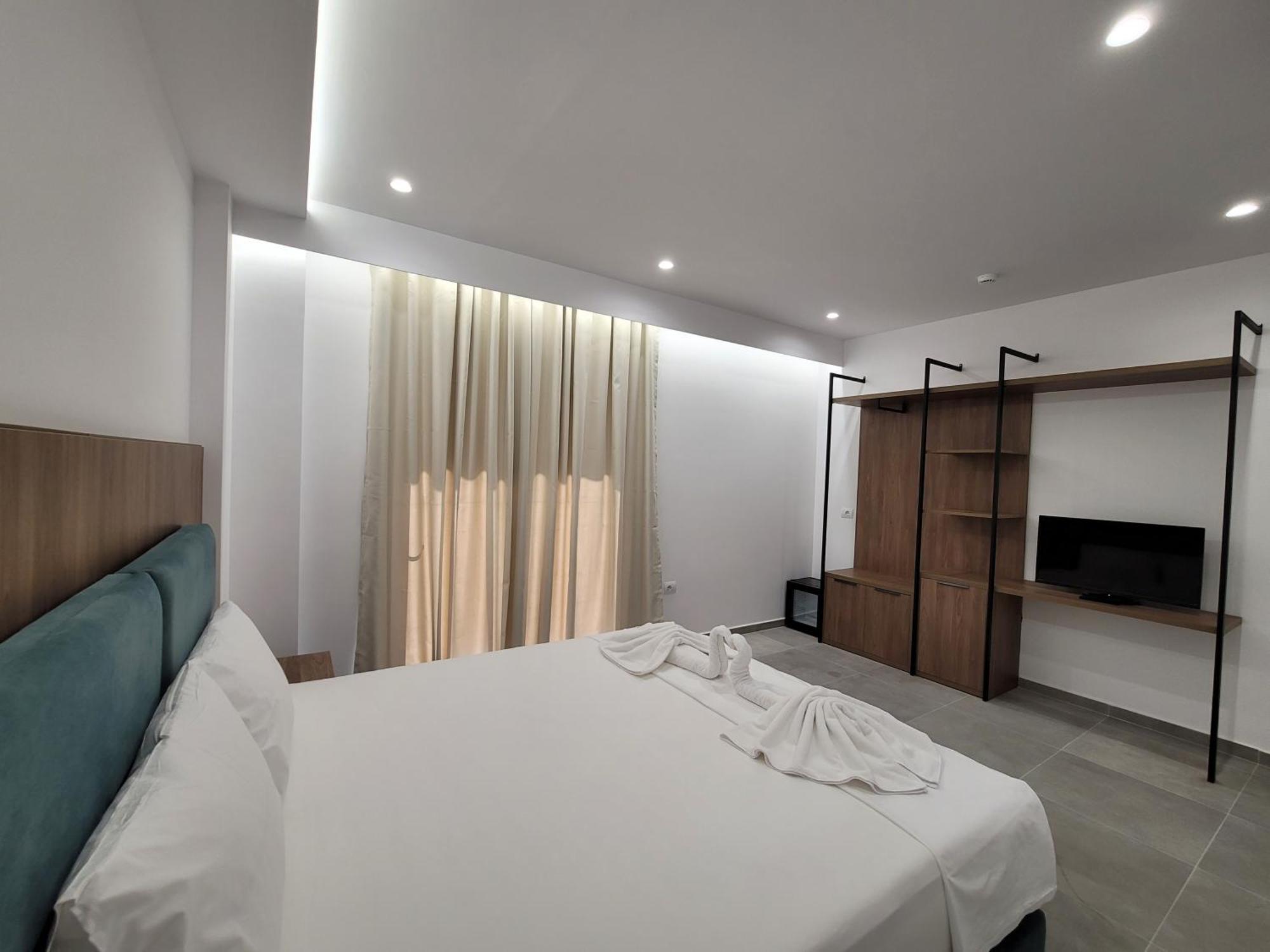 Prestige Hotel Ksamil Exterior photo