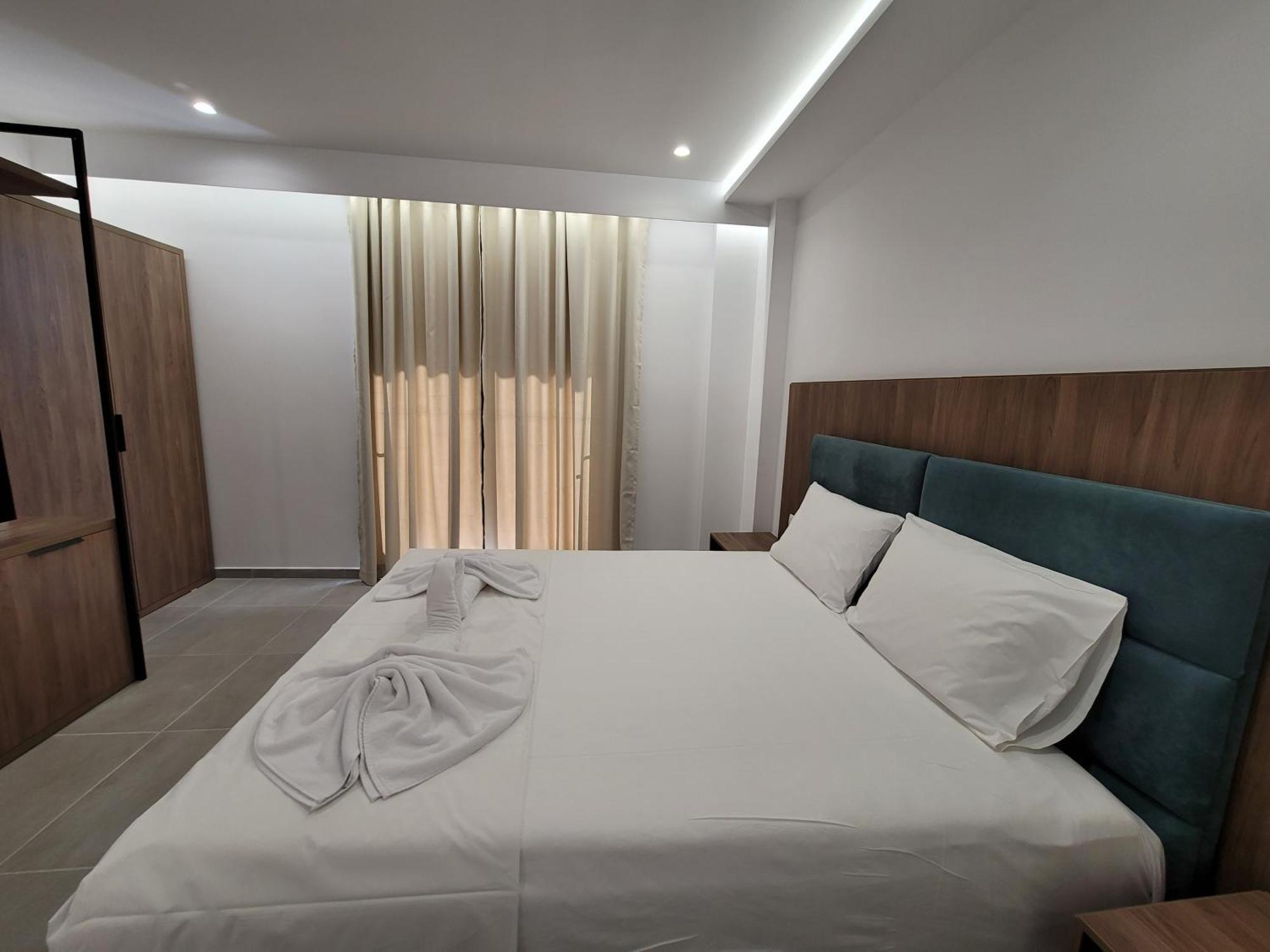 Prestige Hotel Ksamil Exterior photo