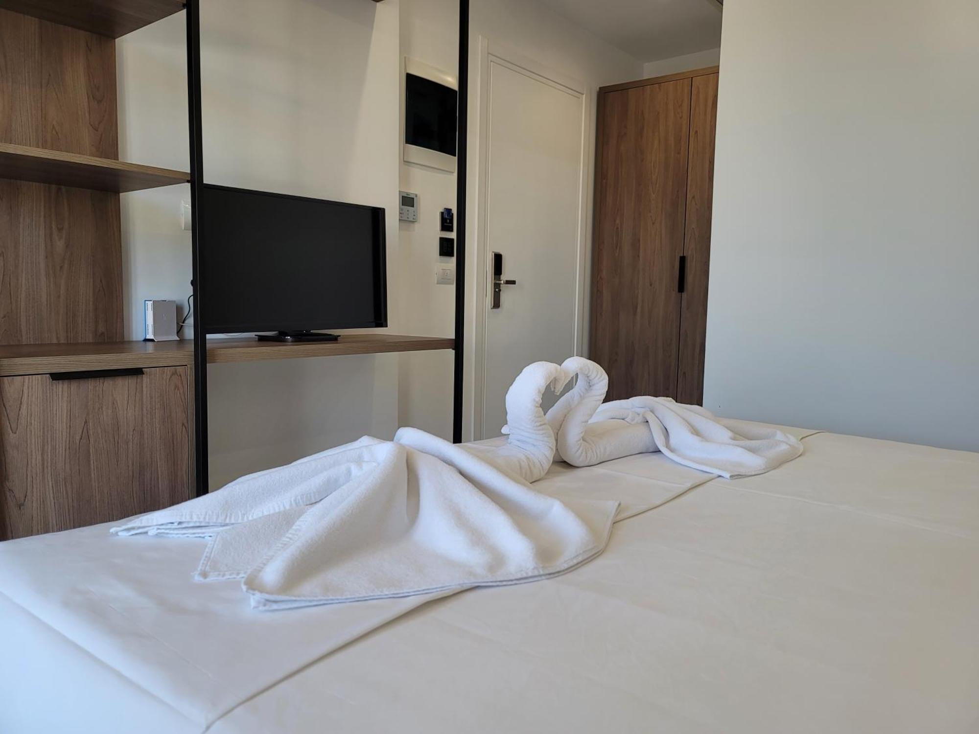 Prestige Hotel Ksamil Exterior photo