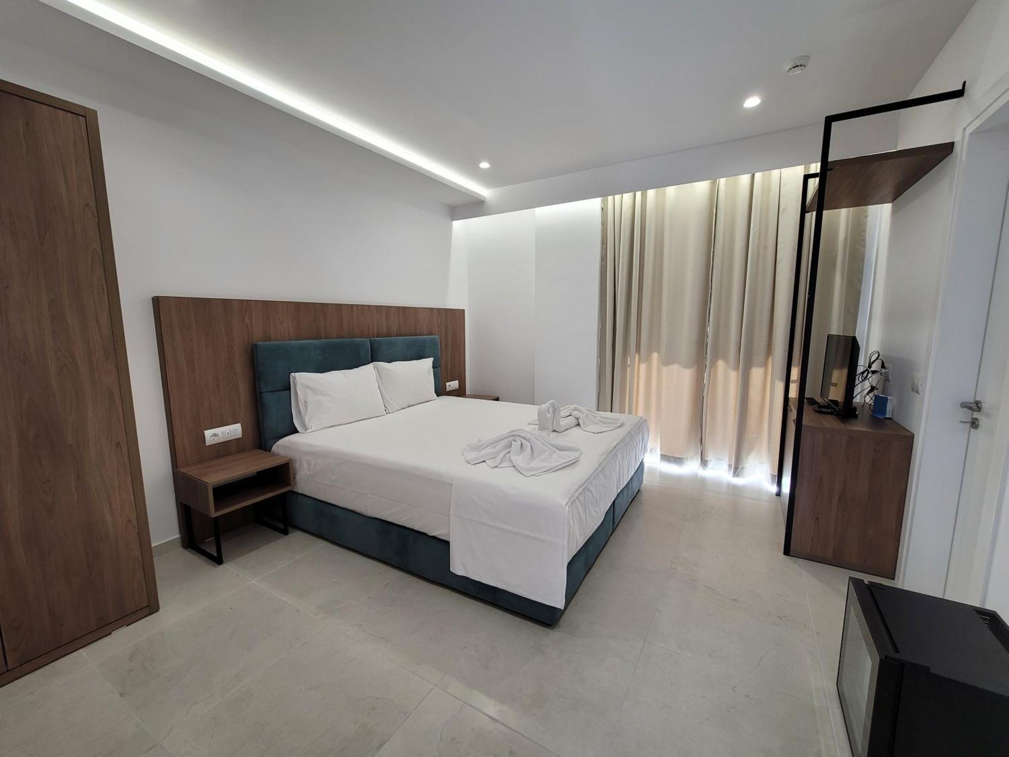 Prestige Hotel Ksamil Exterior photo