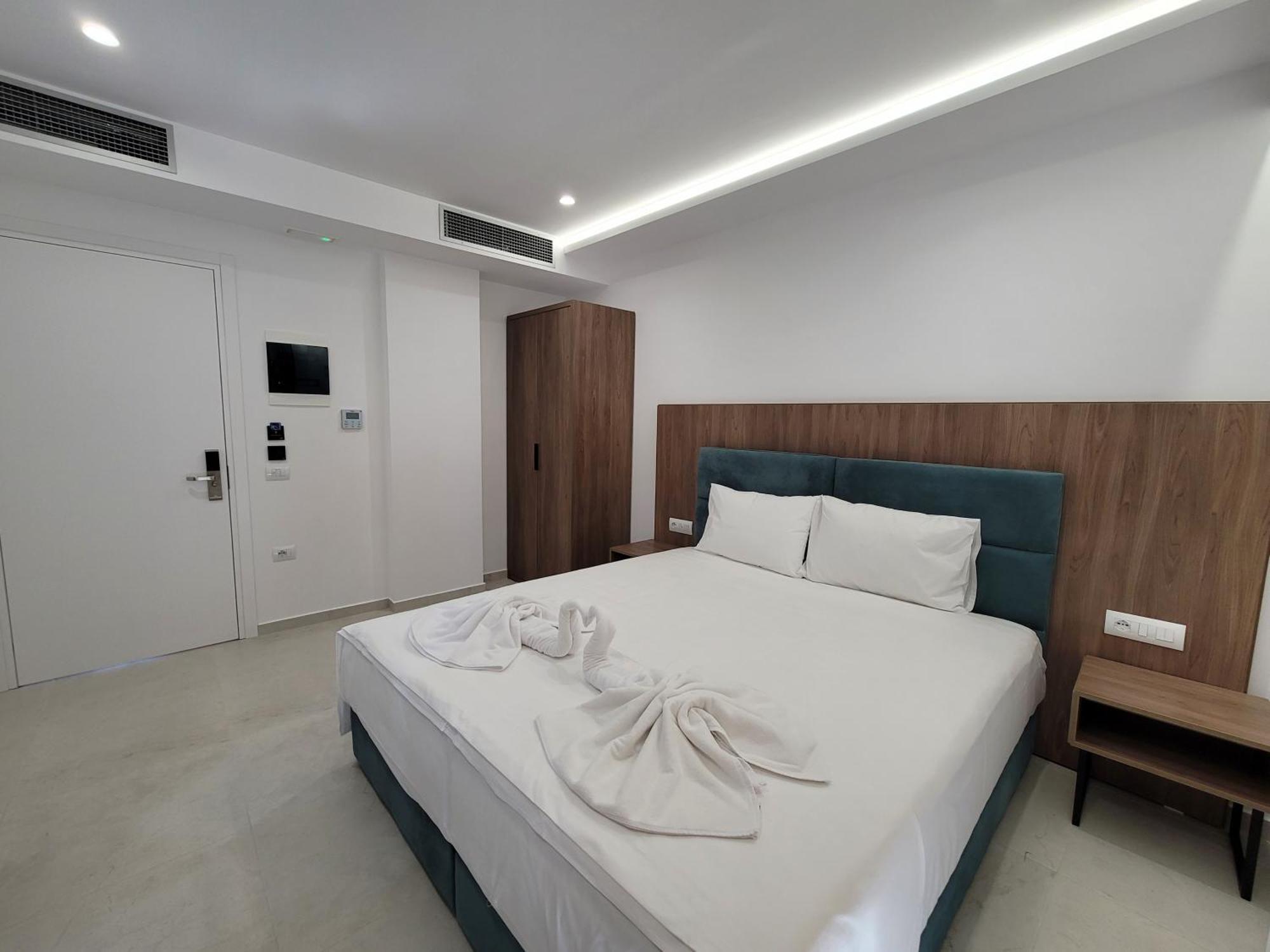 Prestige Hotel Ksamil Exterior photo