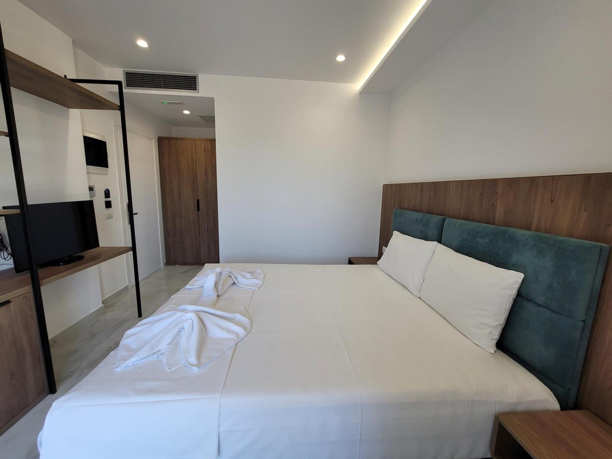 Prestige Hotel Ksamil Exterior photo