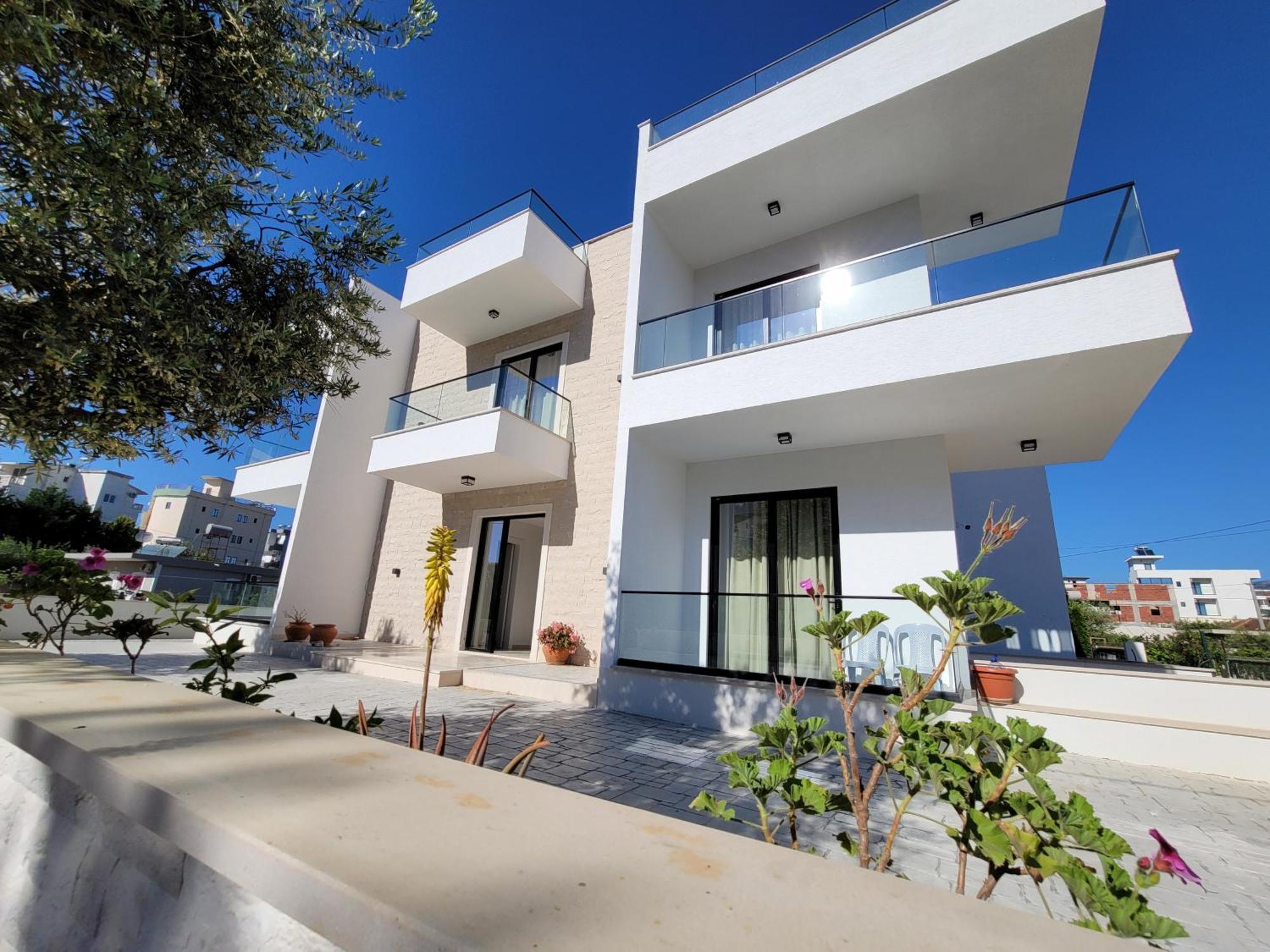 Prestige Hotel Ksamil Exterior photo