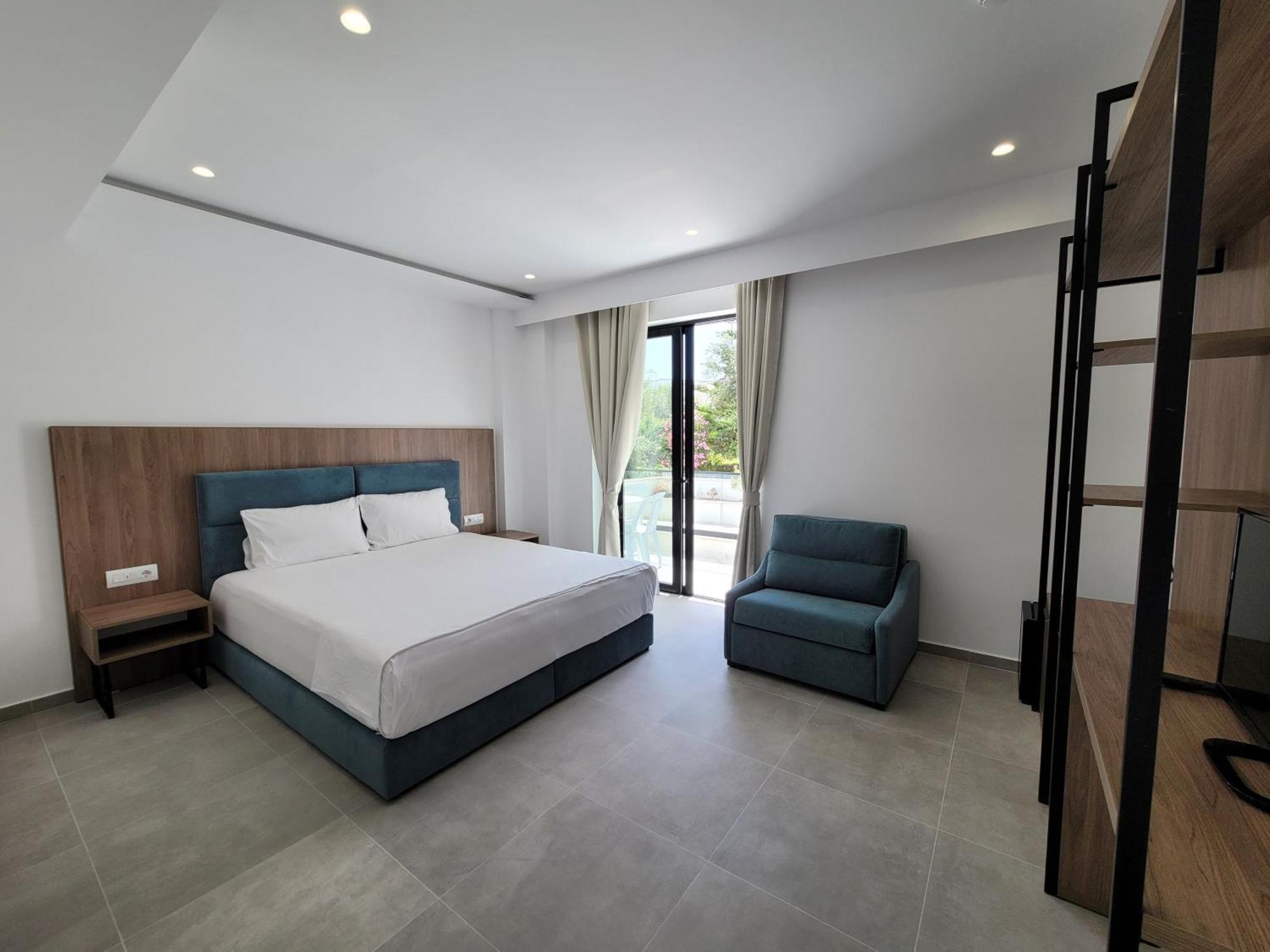 Prestige Hotel Ksamil Exterior photo