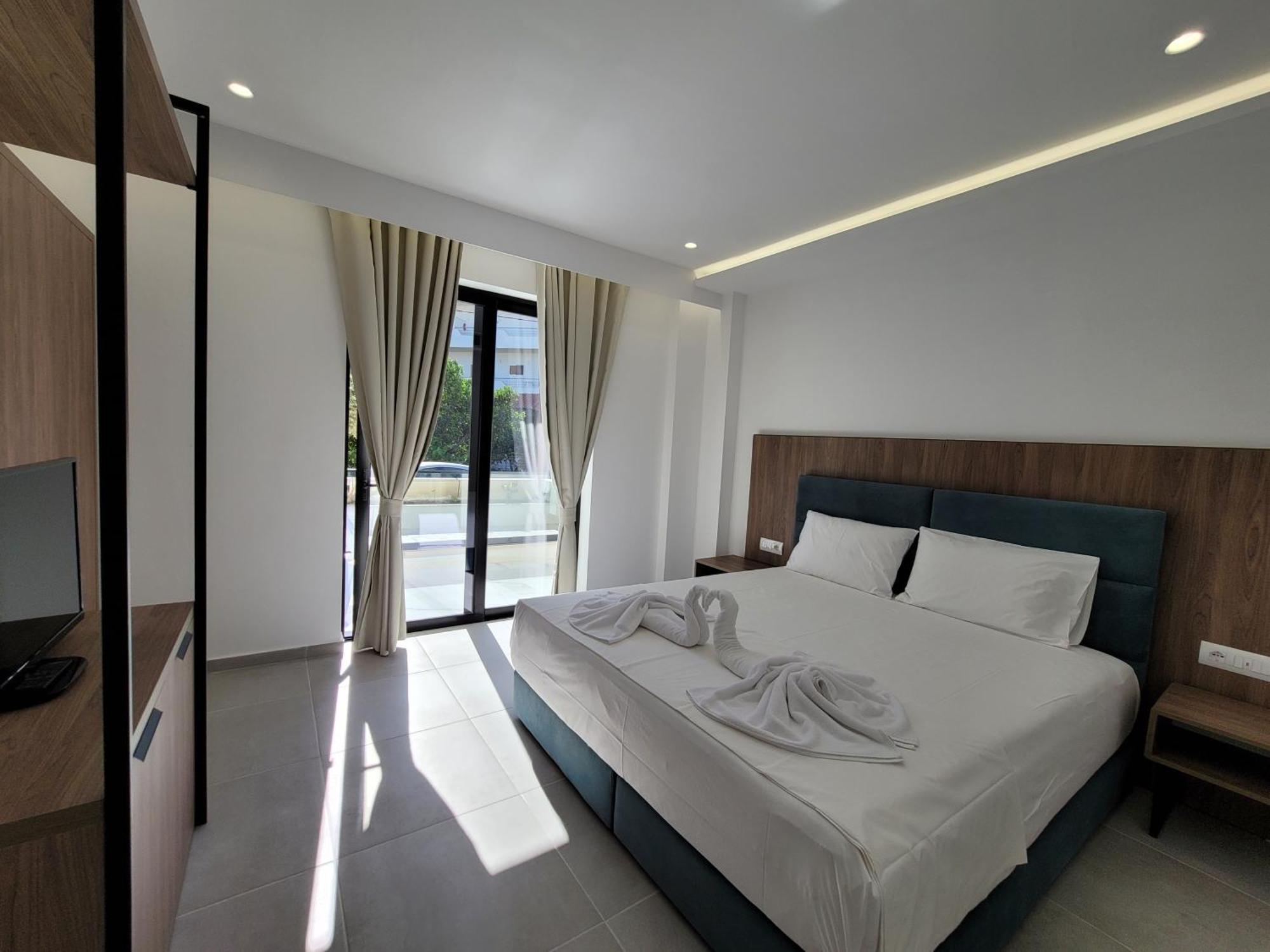 Prestige Hotel Ksamil Exterior photo
